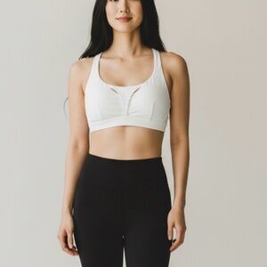 Lululemon Stash It All White Sports Bra Size 8 CD